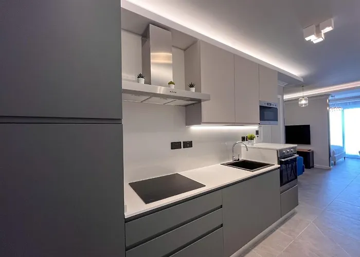 Aparthotel Sliema Studios 4*