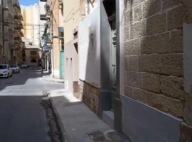 Sliema Studios 4*