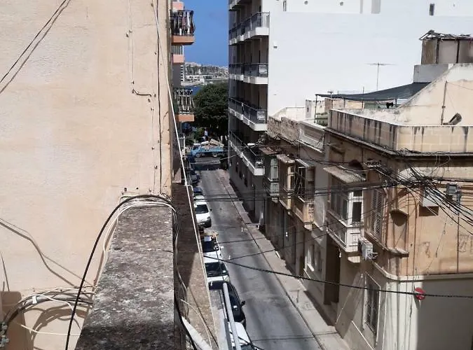 Apartahotel Sliema Studios 4*